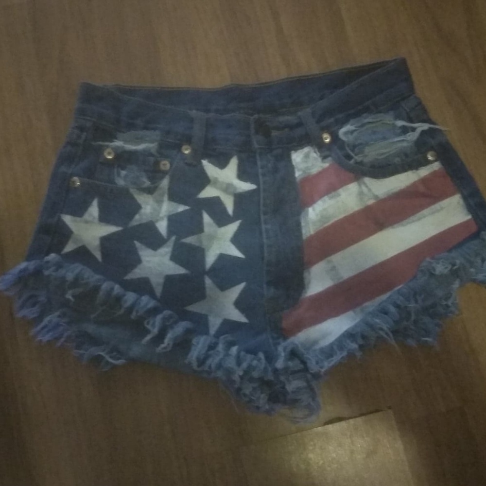 Signature 8 Size Small American Flag Shorts